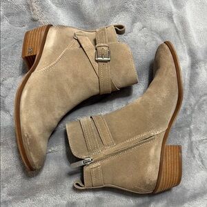 DAM EDELMAN Women's Tan suede Ankle Boots